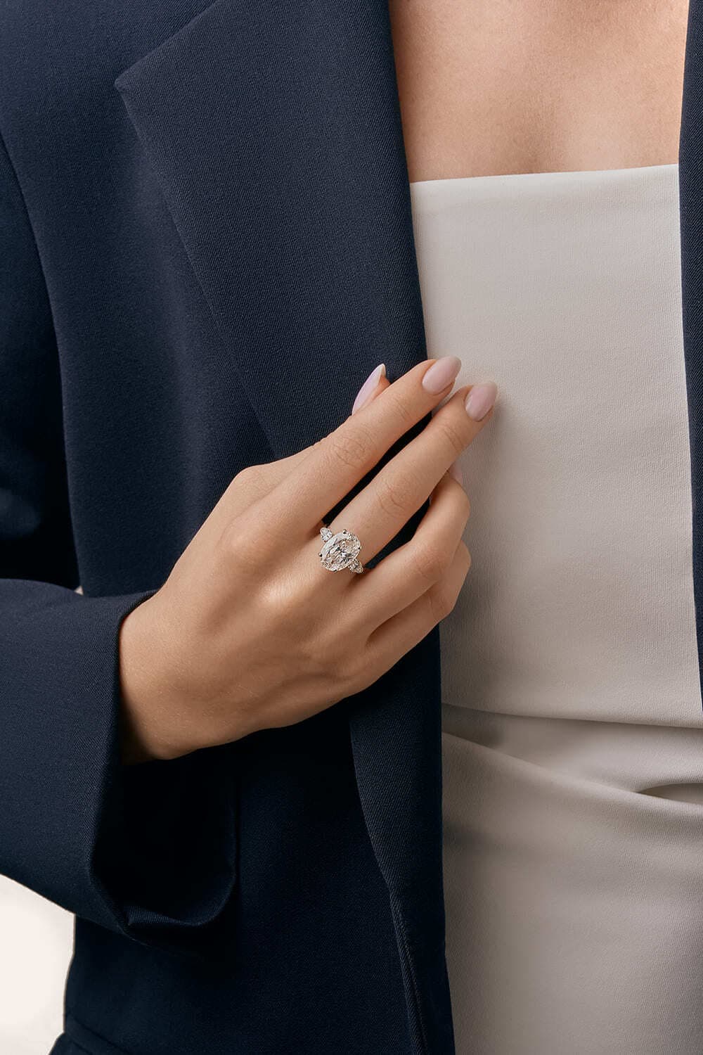 Кампейн BS Jewelry с кольцами и браслетом